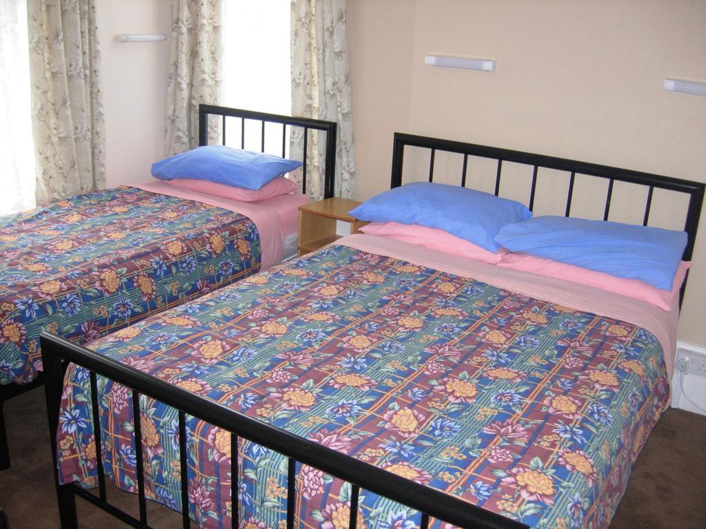 Longfield Guest House Dover Bilik gambar
